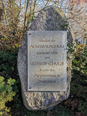 Gedenktafel am Standort Ackerbauschule Jena Zwätzen
